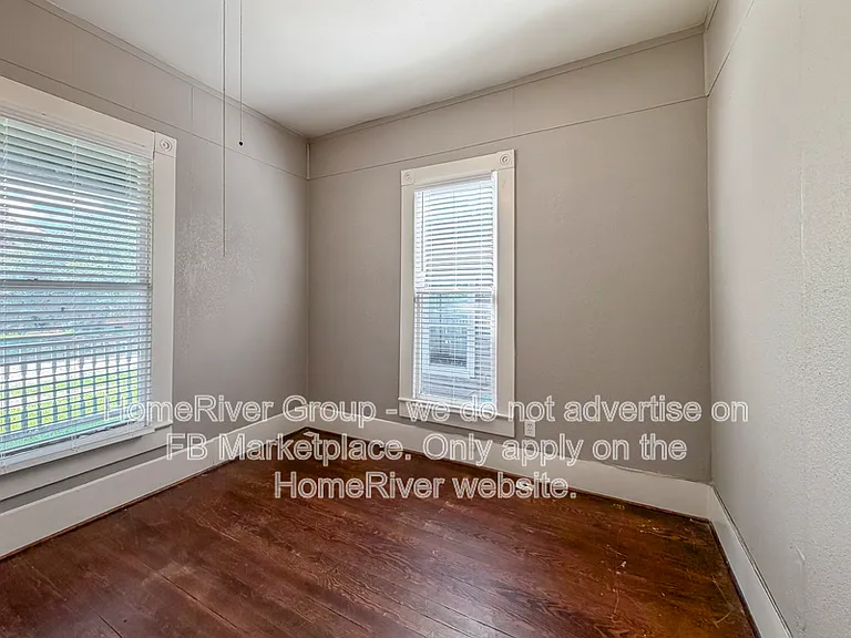 1004 W Gandy St — Photo 8