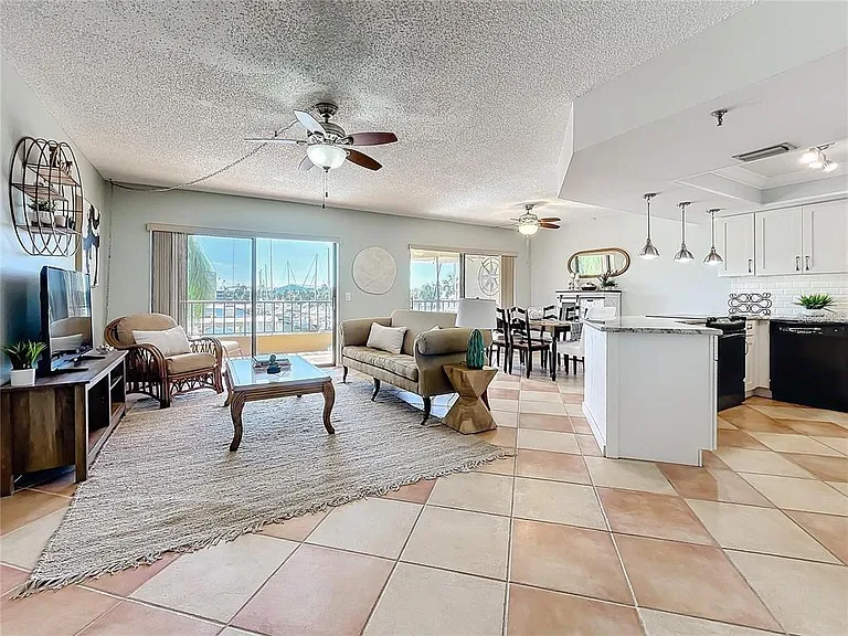 1750 Harbor Pl S #104 — Photo 7