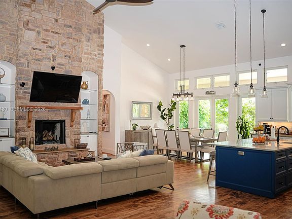 3rd image of 2640 SW 137th Ter
