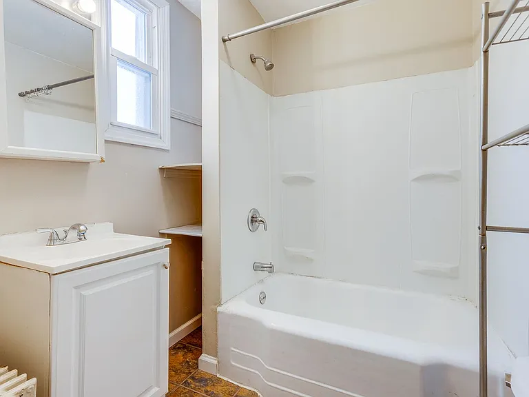 12 E Sycamore St — Photo 14