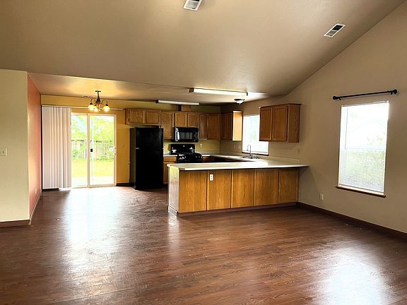 3rd image of 1426 Underwood Ct