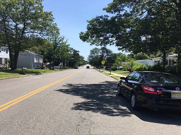 5th image of 2000 Windsor Ave