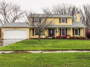 238 Rockway Dr, Rochester, NY 14612