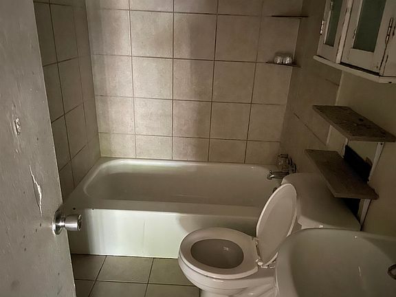 4th image of 3407 Starsdale St