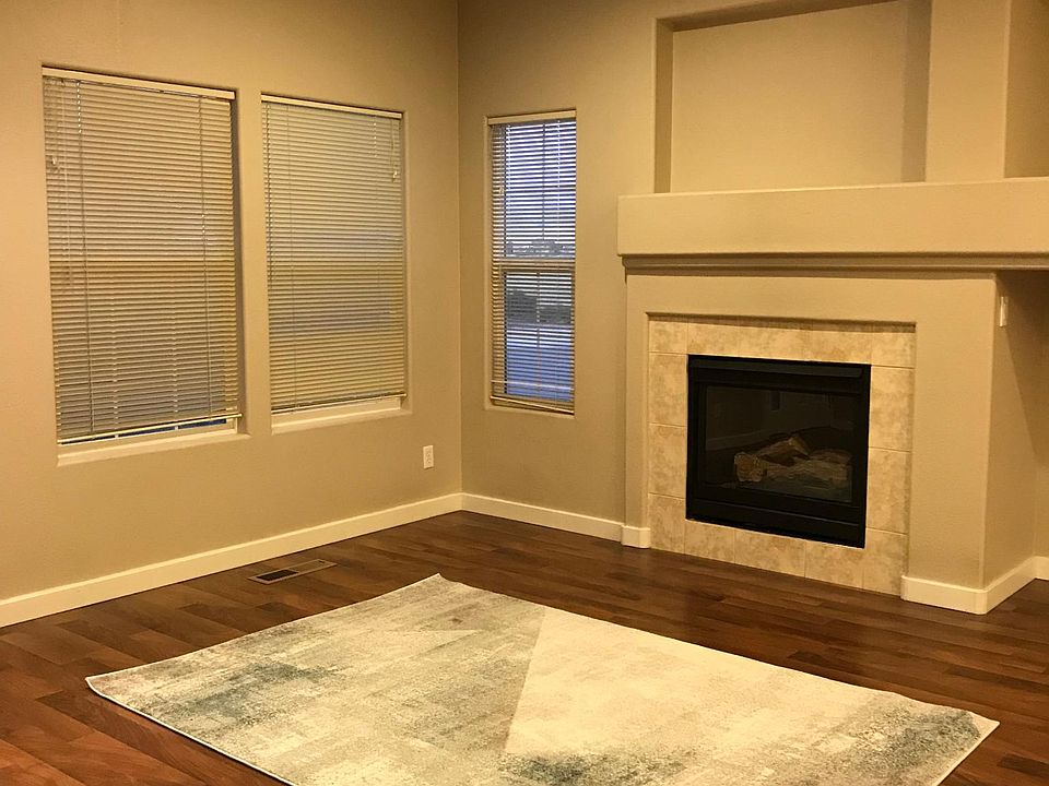 2nd image of 1099 Village Knoll Dr