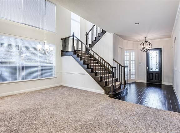 4th image of 219 Waterview Ct