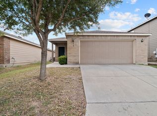 418 Walnut Crst, Schertz, TX 78154