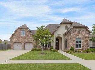 304 Barkhill Dr, Lafayette, LA 70508