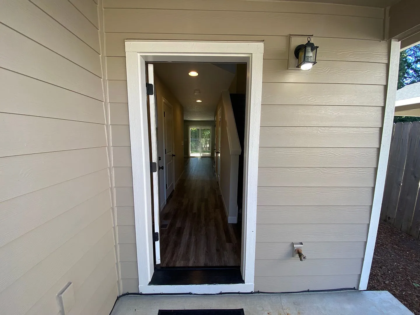 Coming Soon!! 3 Bedroom Duplex! — Photo 4
