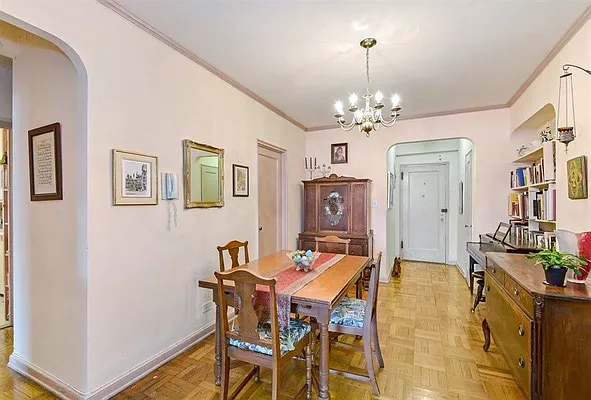Sold by Stribling | media 2