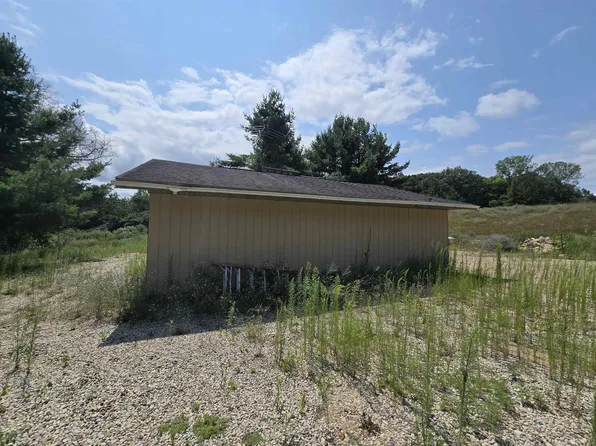 N3558 Oak Dr, Wautoma, WI 54982