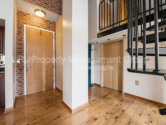 4th image of 110 N 3rd St Unit 305