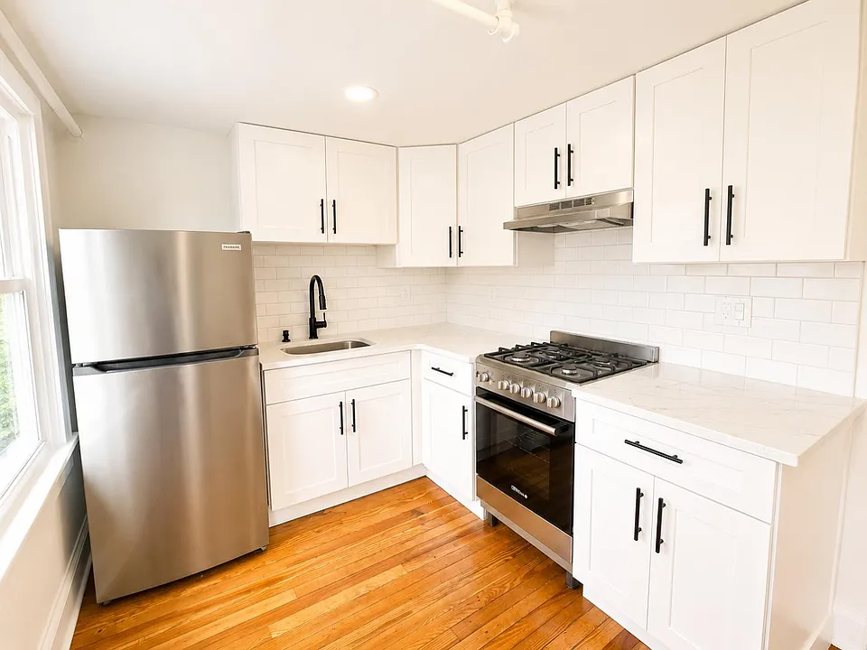 12 N York Rd #2