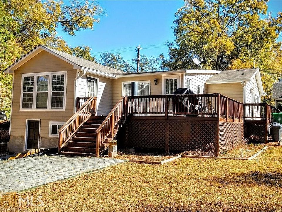 2nd image of 2377 Randall Ave
