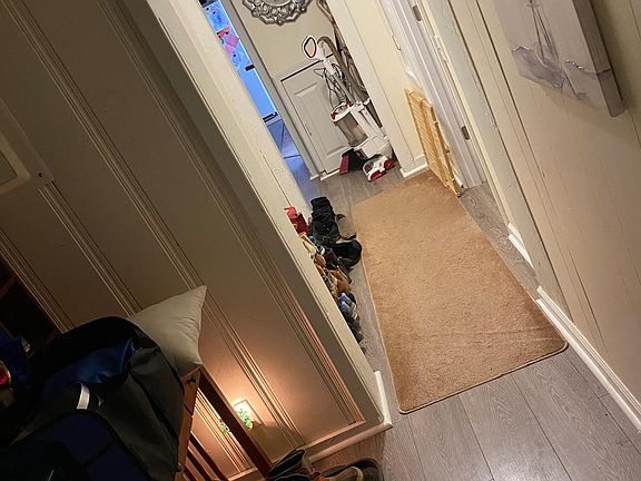 5th image of 405 Wellington Ave