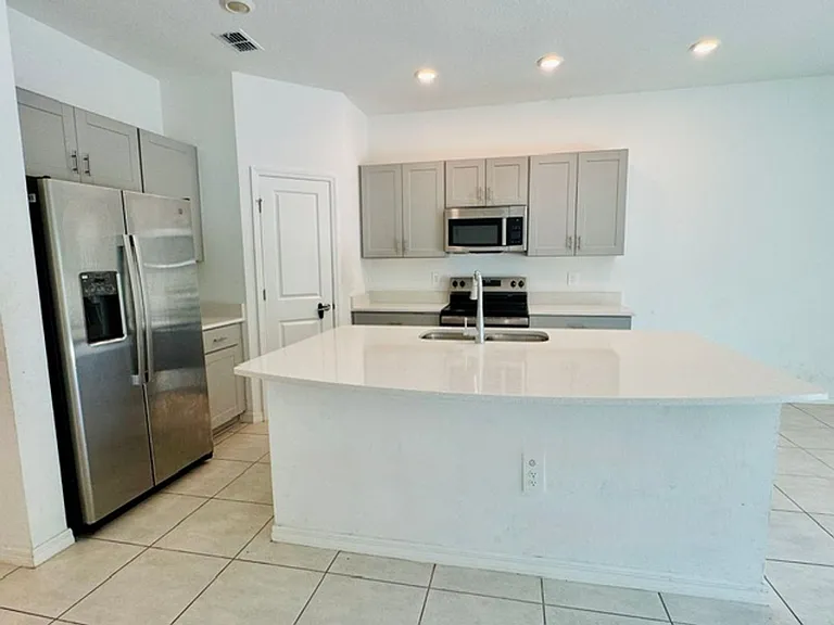 3591 Mayfair St — Photo 3