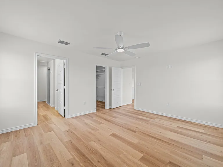 11505 N Cres #2800 — Photo 13