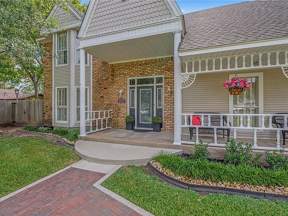 4th image of 6414 Windwood Dr
