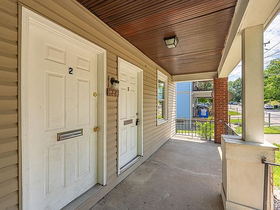 4th image of 926 Elberon Ave