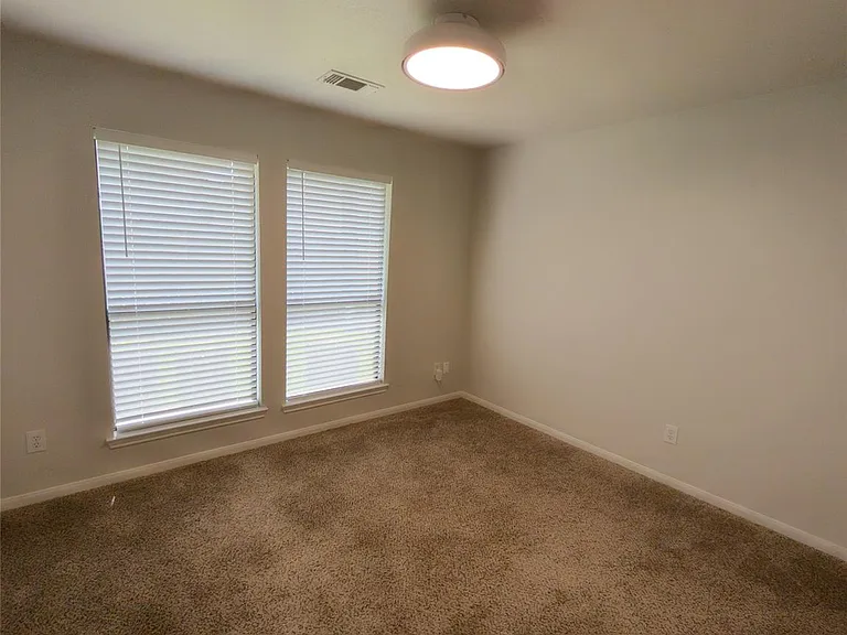 17111 Driver Ct — Photo 11