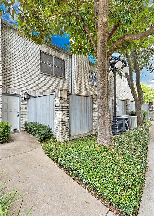 1st image of 200 Wilcrest Dr #200