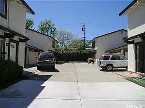 2nd image of 2206 Kimwood Ln