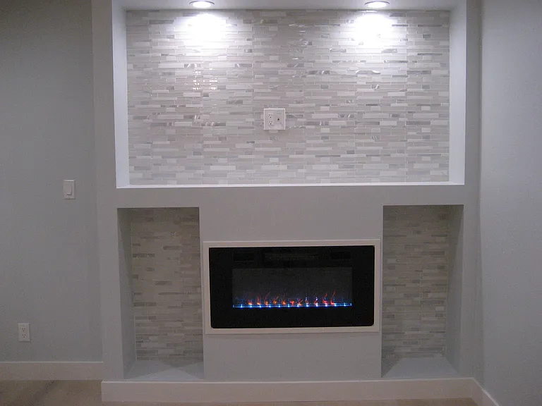 936 Hillside Blvd — Photo 2