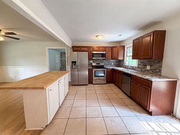 2nd image of 529 Timberlane Dr