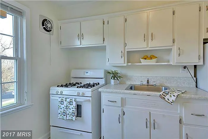 2 bed, 785 sqft, $1,895 — Photo 4
