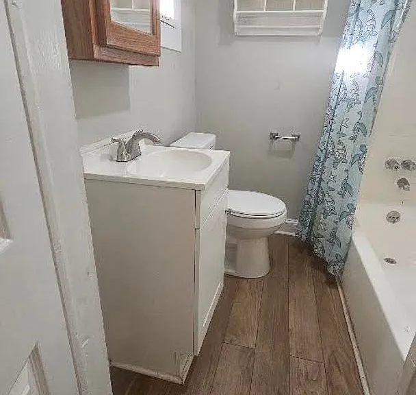 317 Sortwell St — Photo 5