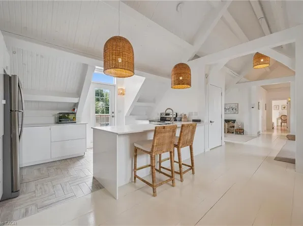 18 E Mill St, Erin, ON N0B 2E0