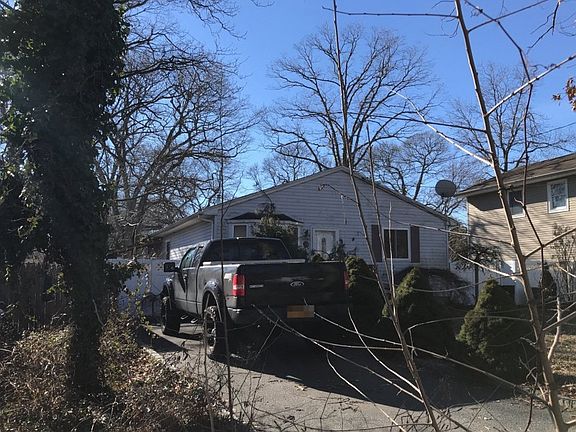 3rd image of 28A Woodlawn Ave