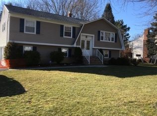 129 West Pkwy, Pompton Plains, NJ 07444