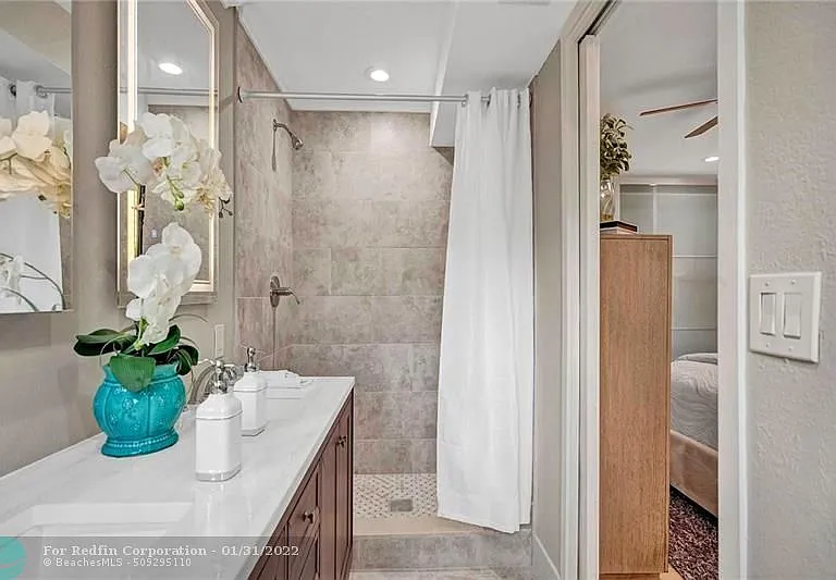 819 SW 10th Ter — Photo 12