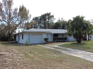 1030 W Almont Pl, Citrus Springs, FL 34434