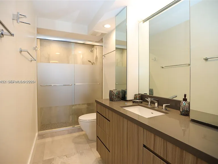 300 Bayview Dr #216 — Photo 20