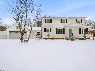 27843 Southern Ave, North Olmsted, OH, 44070