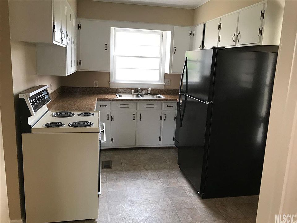 1st image of 2777 Twin Meadow Dr