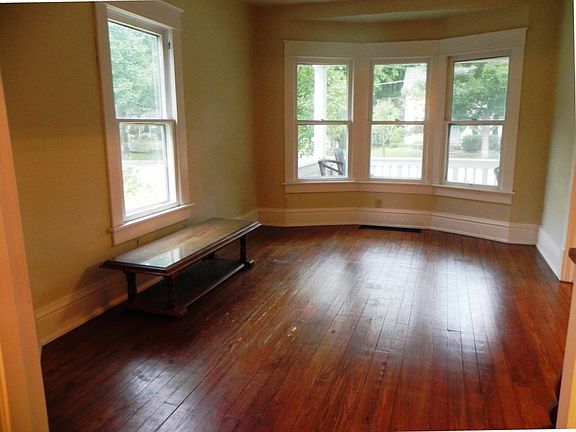 4th image of 212 Sunrise St