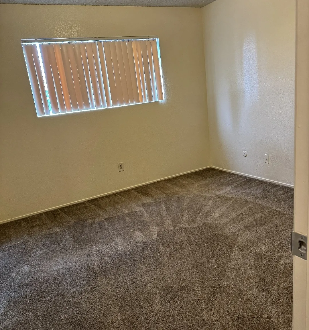 3 bed, $2,500 — Photo 4