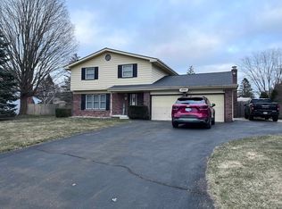 1090 Cabot Dr, Flint, MI