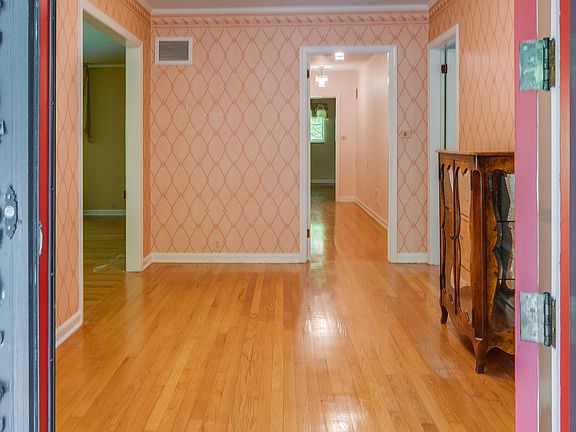 5th image of 1201 Woodland Ave