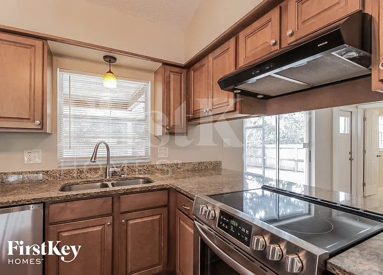 1365 Lech Ave NW — Photo 5