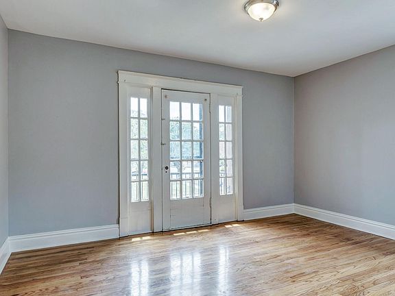 3rd image of 5951 McPherson Ave