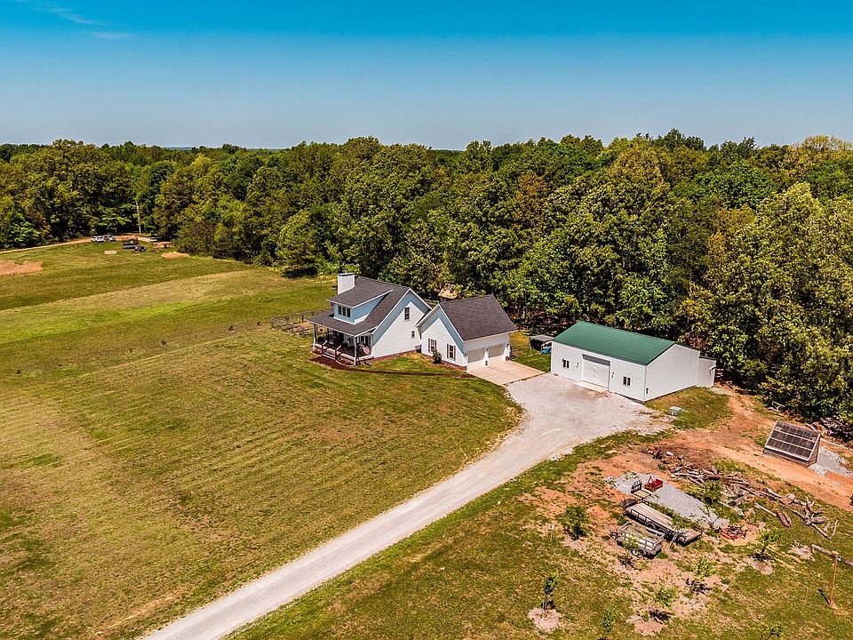 4th image of 237 Lear Rd