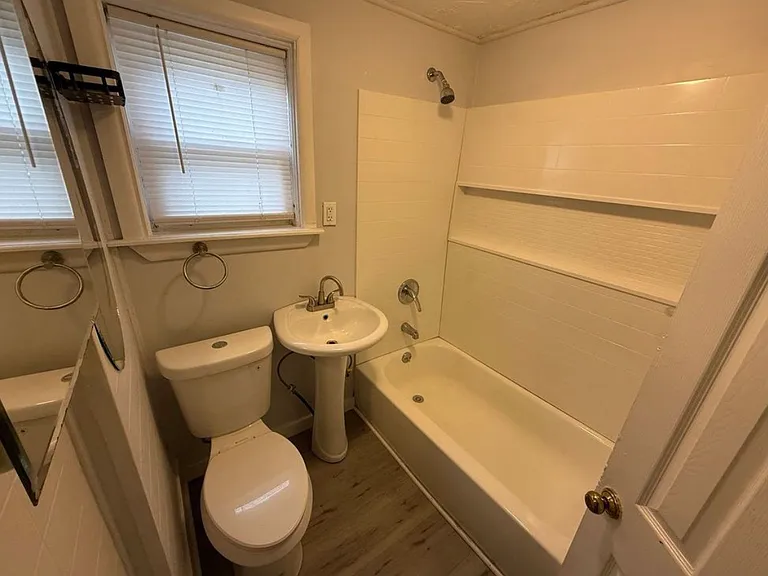 105 Cross St #1L — Photo 4