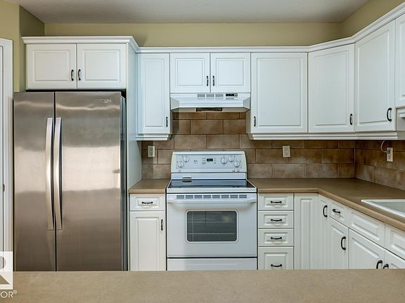 5th image of 8942 156th St NW #312