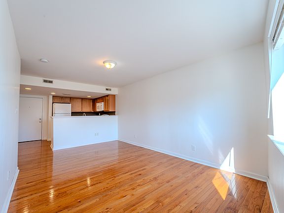 5th image of 5955 Columbia Ave APT B