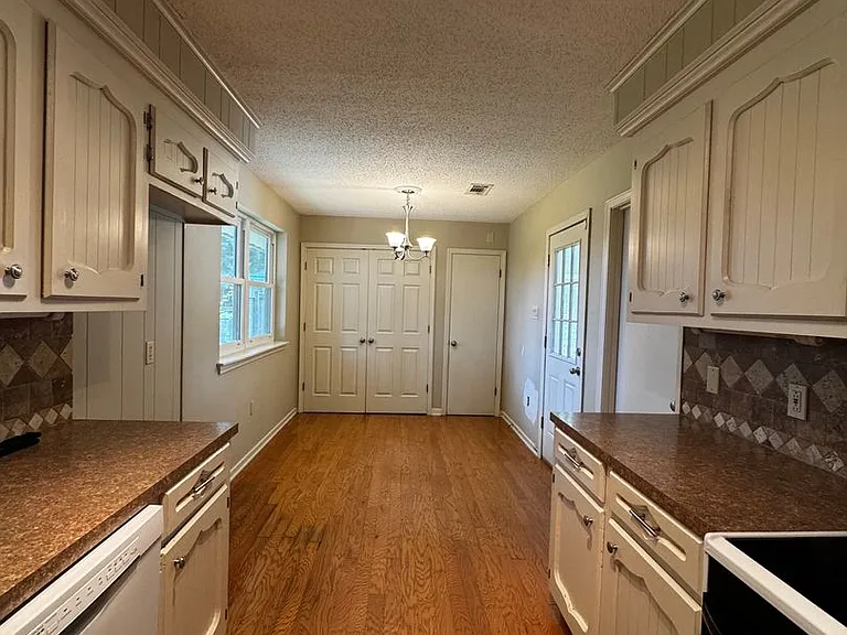 13219 Ouachita Ave — Photo 9