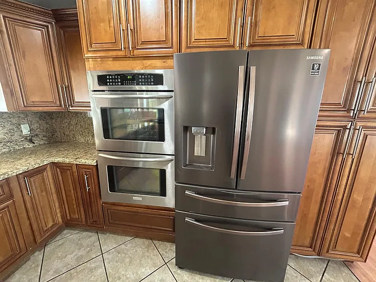 6916 W Georgia Ave — Photo 9